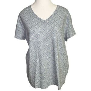Blue Mountain Blue Patterned Women's V-Neck Short Sleeve Top